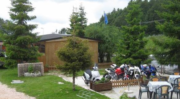Campeggio Branchetto Bosco Chiesanuova Exterior photo